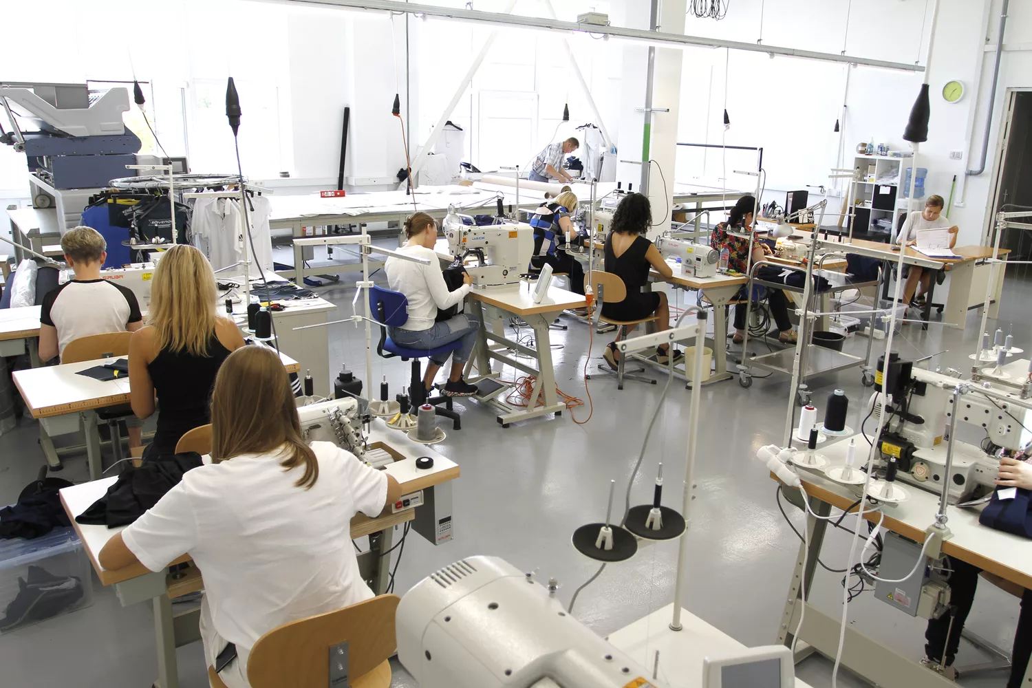 Right Wholesale Sportswear Suppliers Boosts Your Business Growth